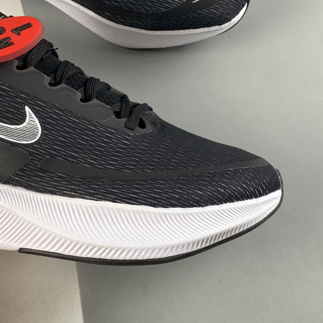 P260  Nike Zoom Fly 4 耐克女子超弹碳板跑步鞋 CT2401-001