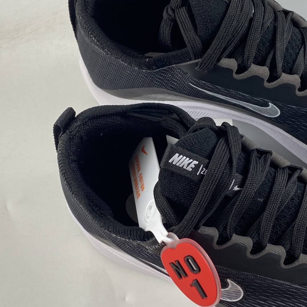 P260  Nike Zoom Fly 4 耐克女子超弹碳板跑步鞋 CT2401-001