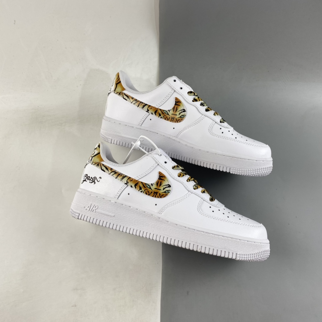 P200  Nike Air Force 1’07 Low 空军一号低帮经典休闲板鞋 CZ0270-110