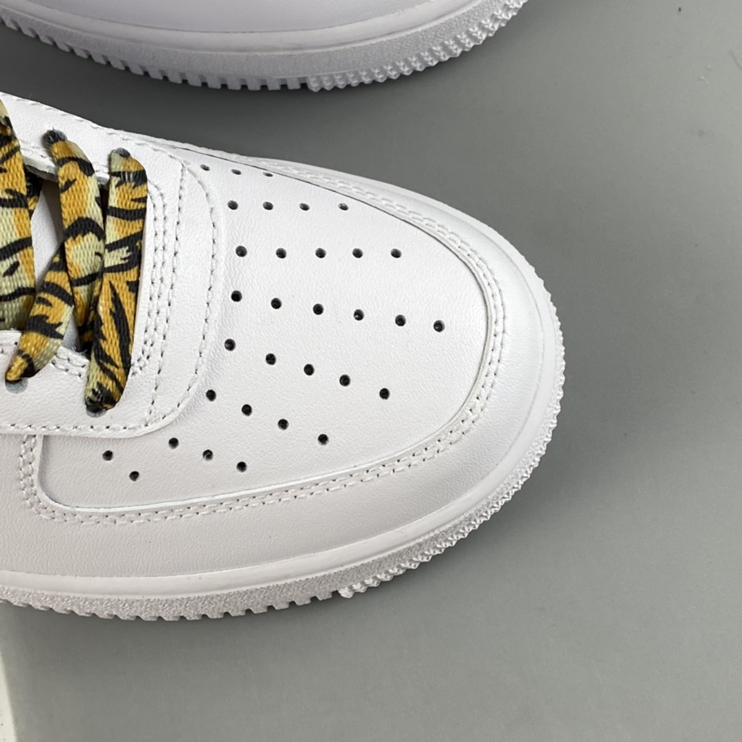 P200  Nike Air Force 1’07 Low 空军一号低帮经典休闲板鞋 CZ0270-110