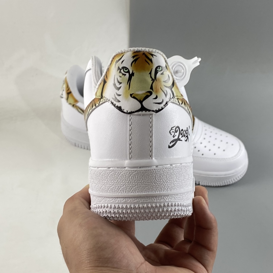 P200  Nike Air Force 1’07 Low 空军一号低帮经典休闲板鞋 CZ0270-110