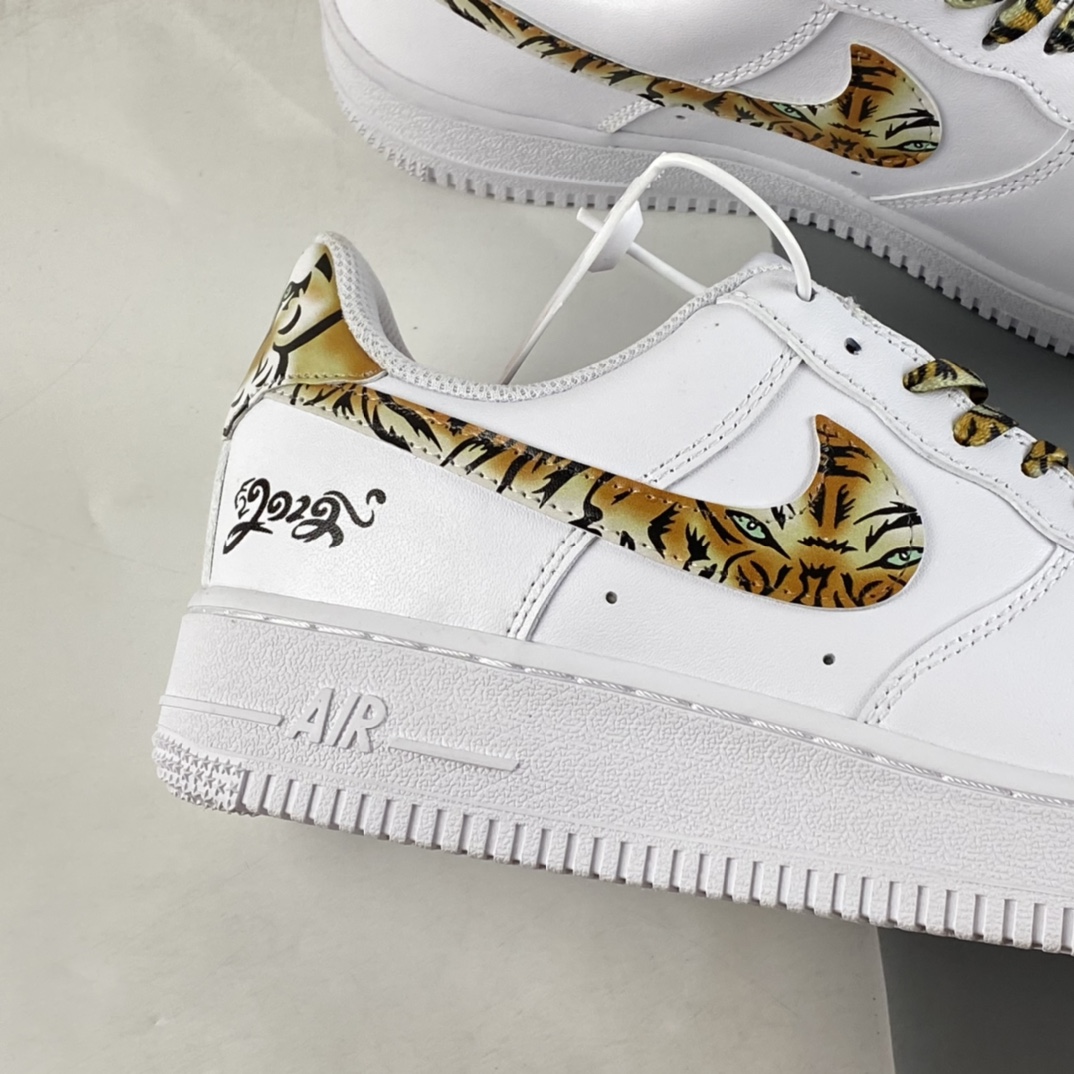 P200  Nike Air Force 1’07 Low 空军一号低帮经典休闲板鞋 CZ0270-110