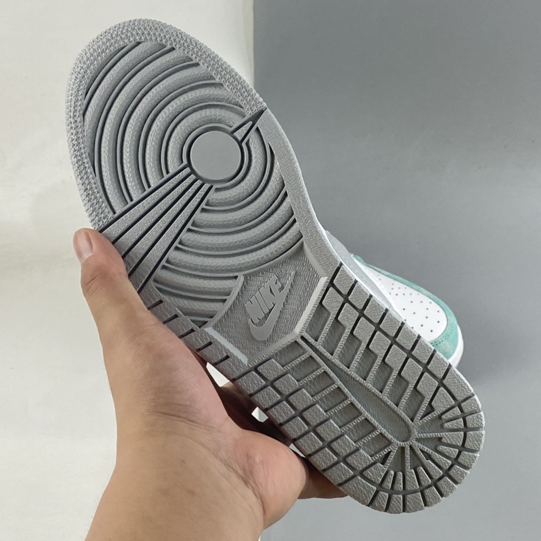 P200  Air Jordan 1 Low AJ1低帮时尚休闲板鞋 DN3705-301