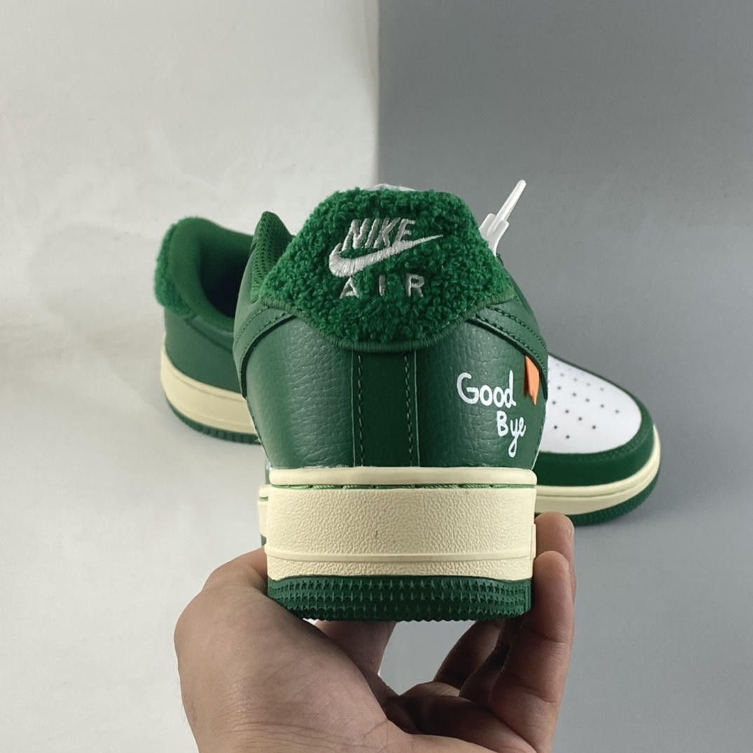 P240  Nike Air Force 1’07 Low  空军一号低帮休闲板鞋 DO5220-163