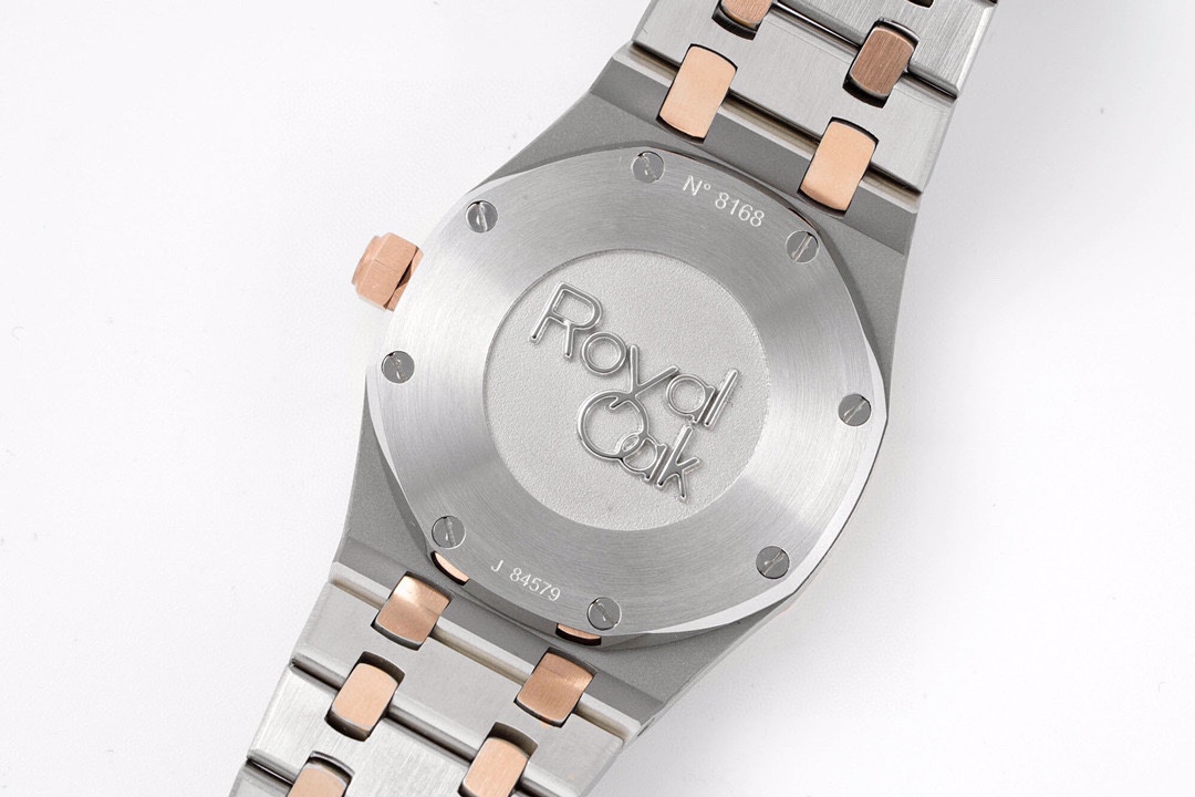 爱彼 AP 皇家橡树石英女款型号67651ST.ZZ.1261ST.01 直径33毫米