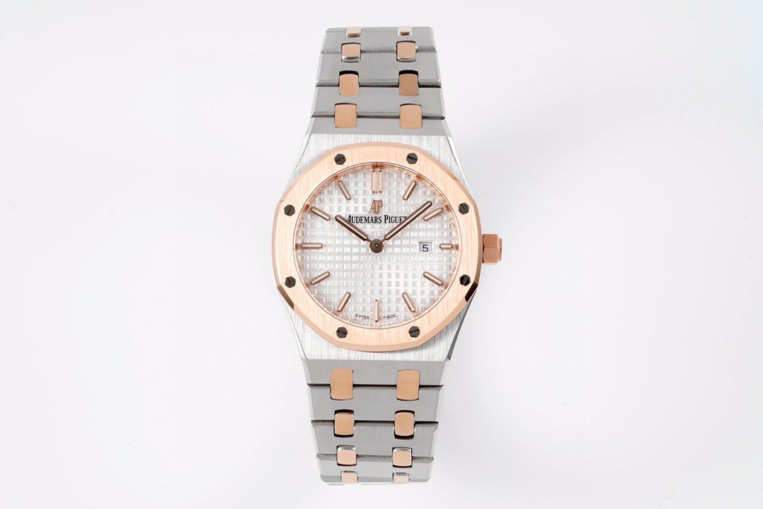 爱彼 AP 皇家橡树石英女款型号67651ST.ZZ.1261ST.01 直径33毫米