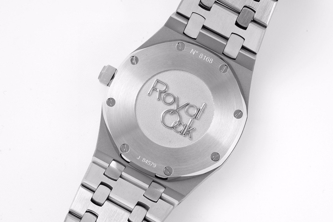 爱彼 AP 皇家橡树石英女款型号67651ST.ZZ.1261ST.01 直径33毫米