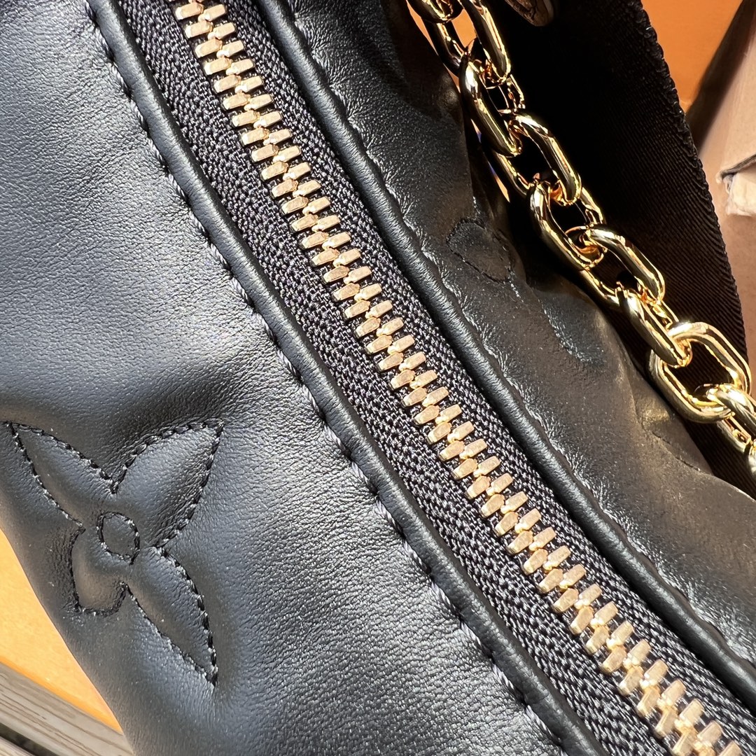 非市场普通货 进口皮料半钢五金 m59799尺寸:27.5×16×7cm LV海外渠道资源特供新款月亮包