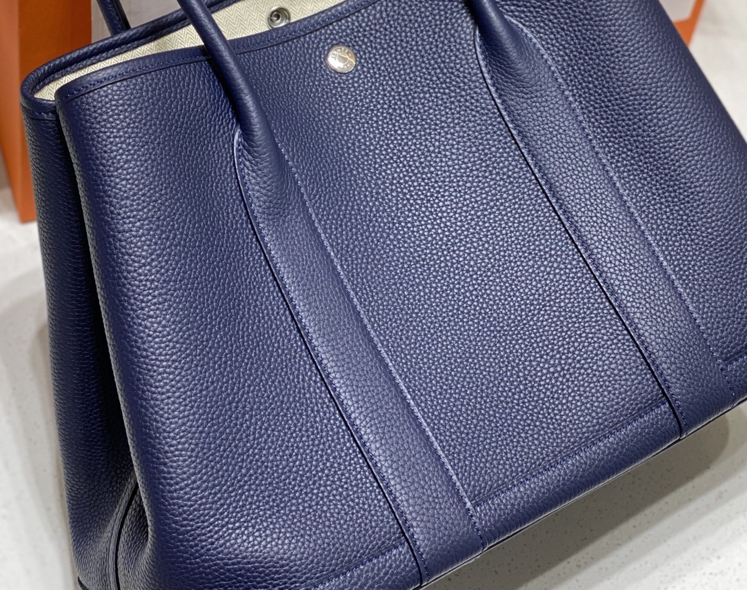 Hermès Garden Party 36 Blue Leather Tote Bag, Everyday Luxury 4 i1656411390 8842 3