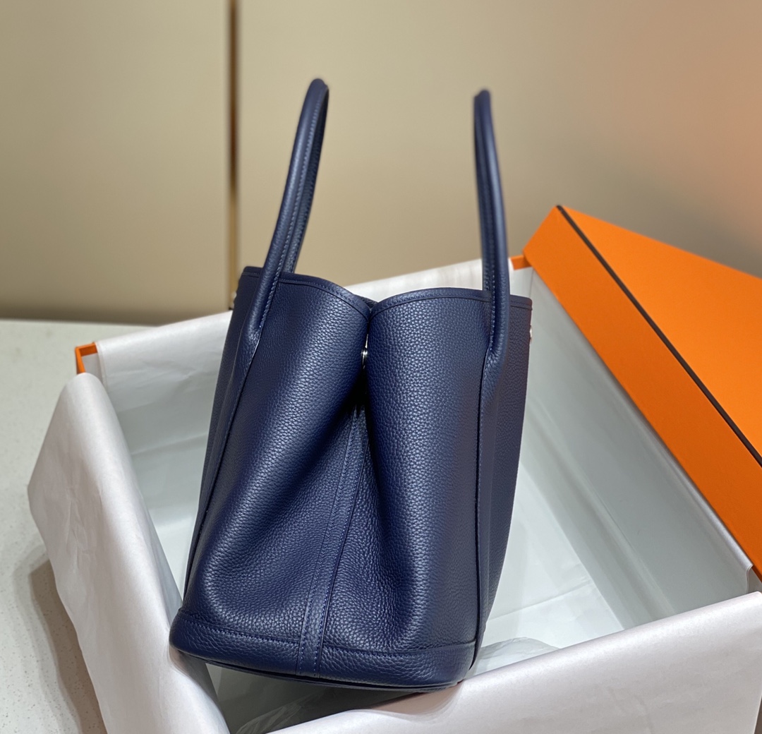 Hermès Garden Party 36 Blue Leather Tote Bag, Everyday Luxury 3 i1656411390 9720 2