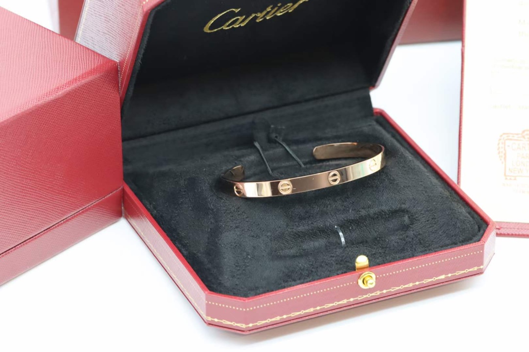 Cartier 卡地亚/Cartier Love无开钻口手镯