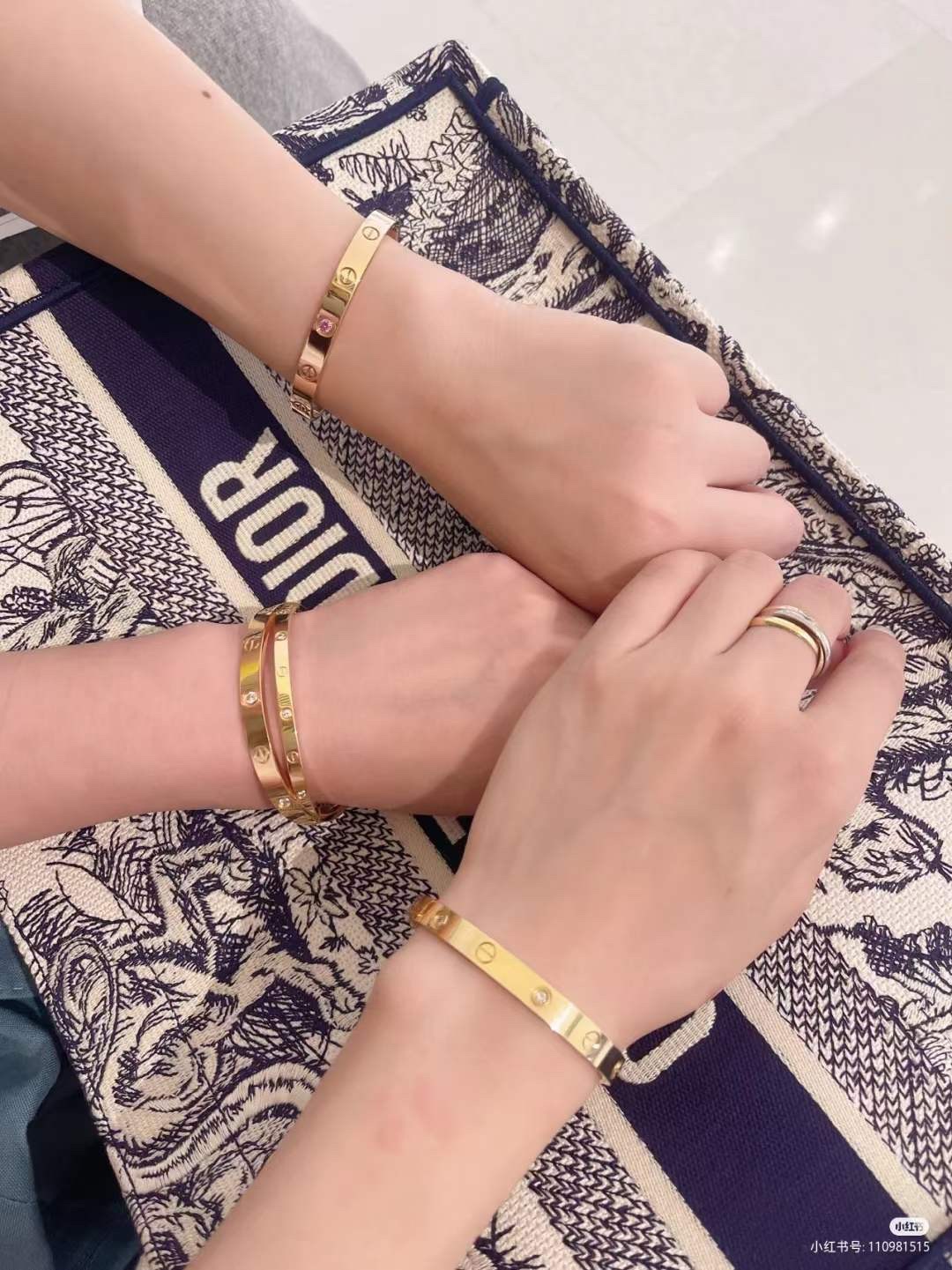 Cartier 卡地亚/Cartier Love无开钻口手镯