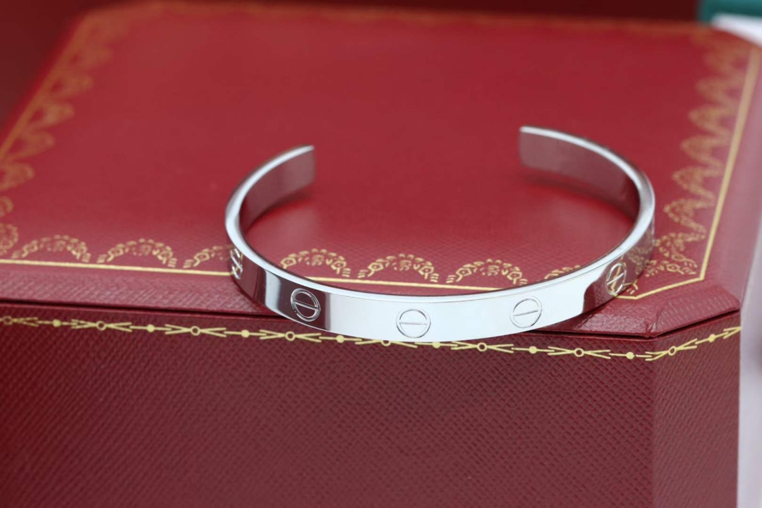 Cartier 卡地亚/Cartier Love无开钻口手镯