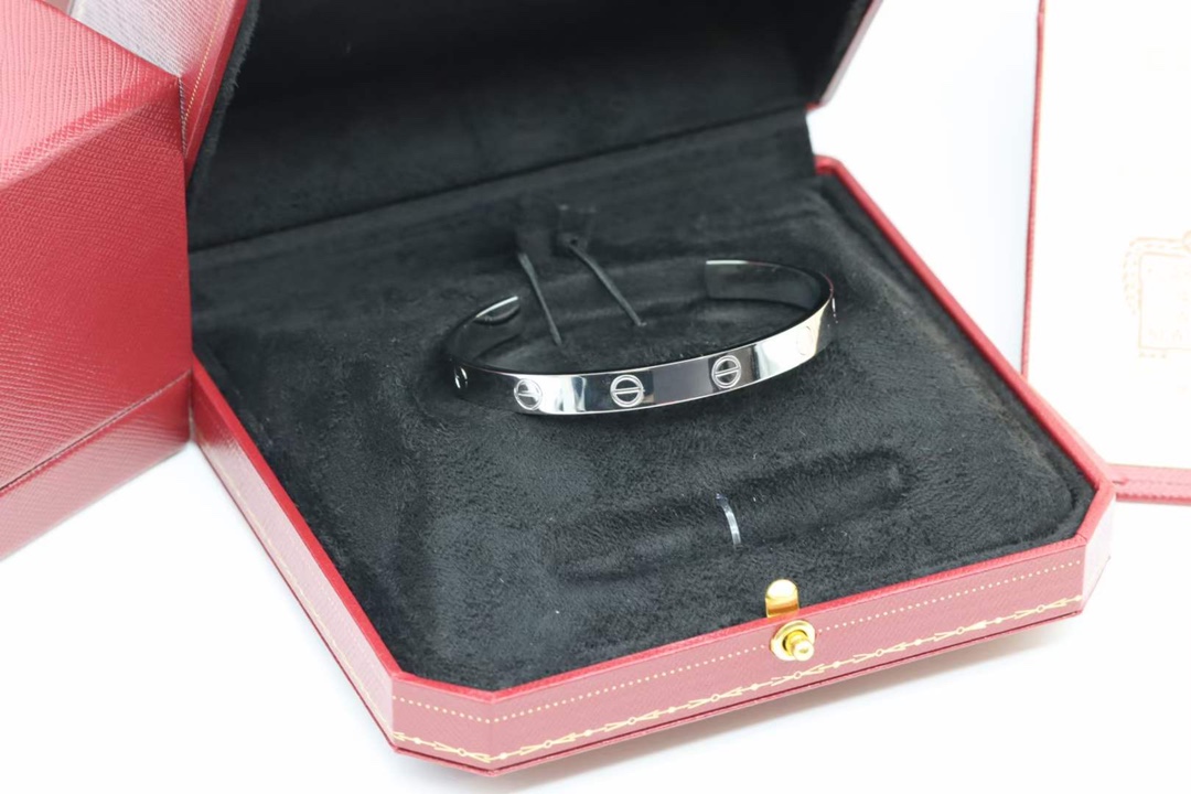 Cartier 卡地亚/Cartier Love无开钻口手镯