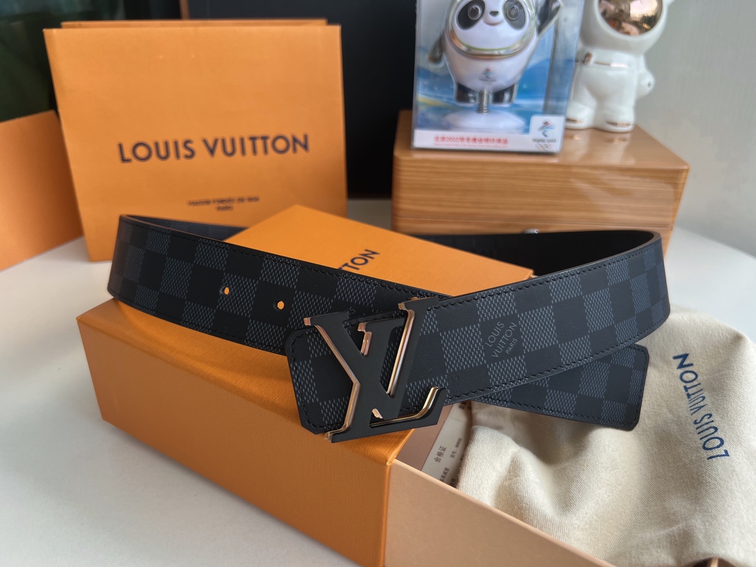 LV/路易威登   标志性LV Initiales标识男士40mm腰带
