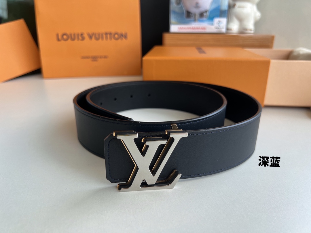LV/路易威登   标志性LV Initiales标识男士40mm腰带