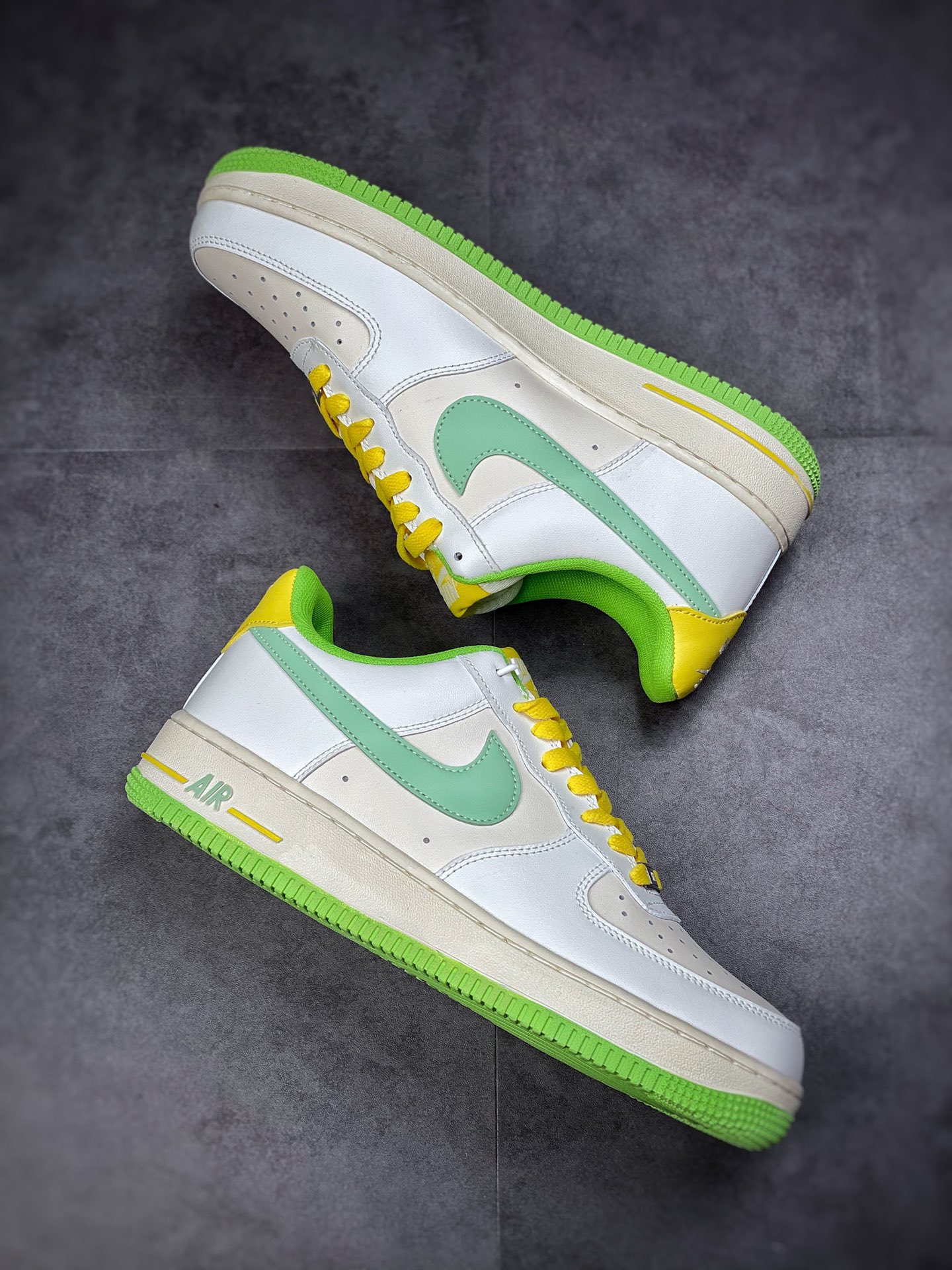 220 Nike Air Force 1 Low 07 柠檬黄绿 CW3388-201