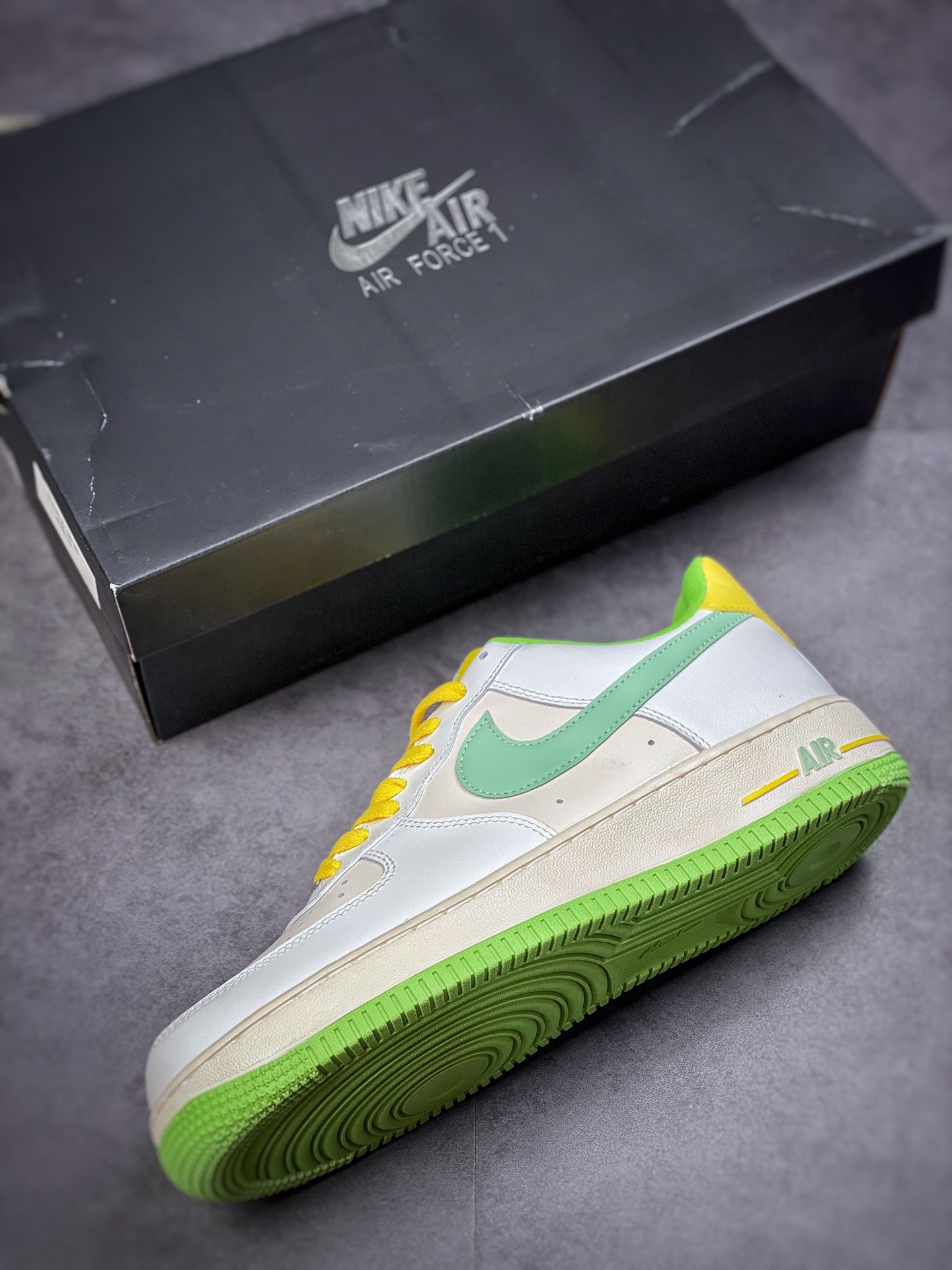 220 Nike Air Force 1 Low 07 柠檬黄绿 CW3388-201