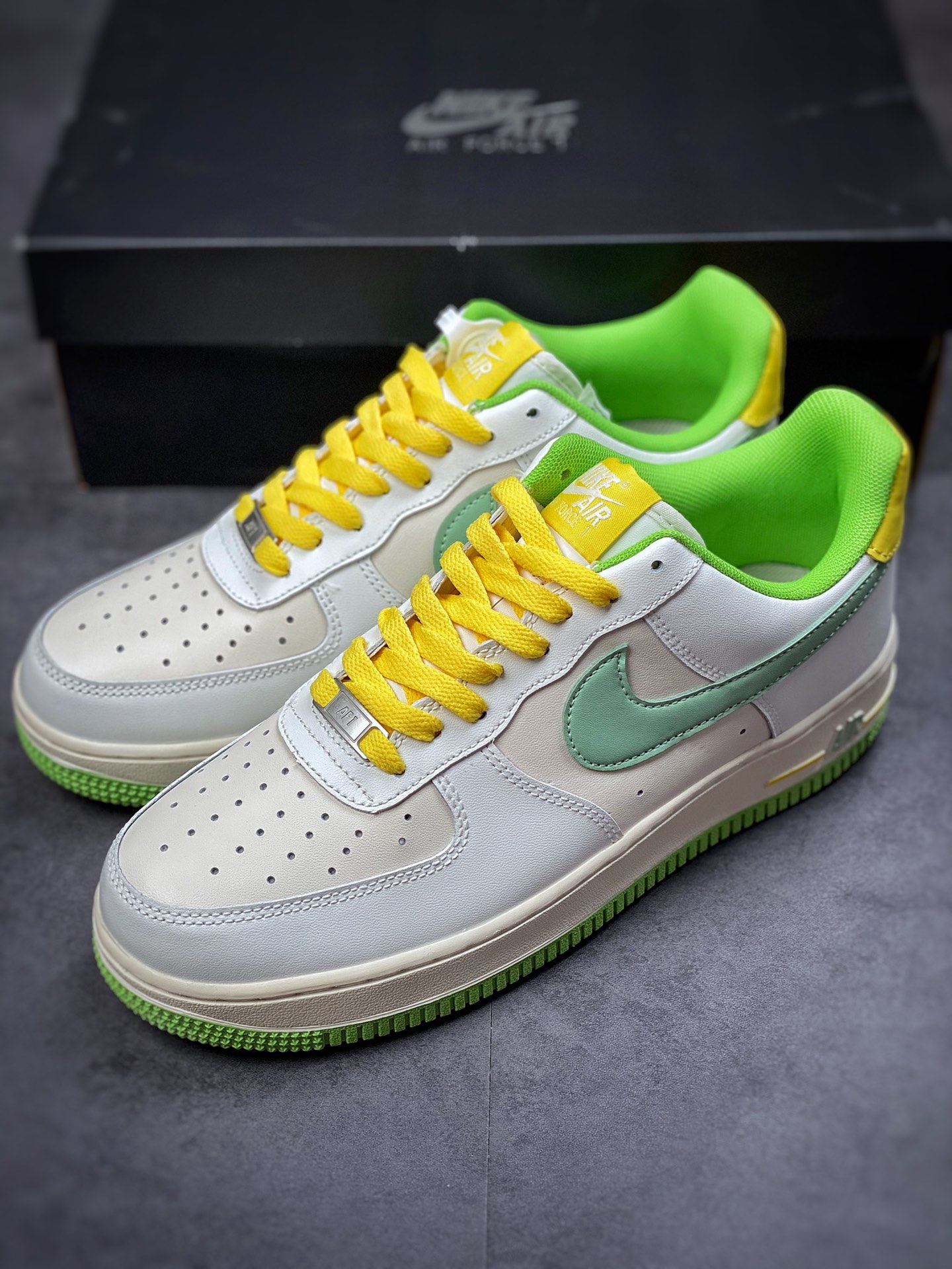 220 Nike Air Force 1 Low 07 柠檬黄绿 CW3388-201