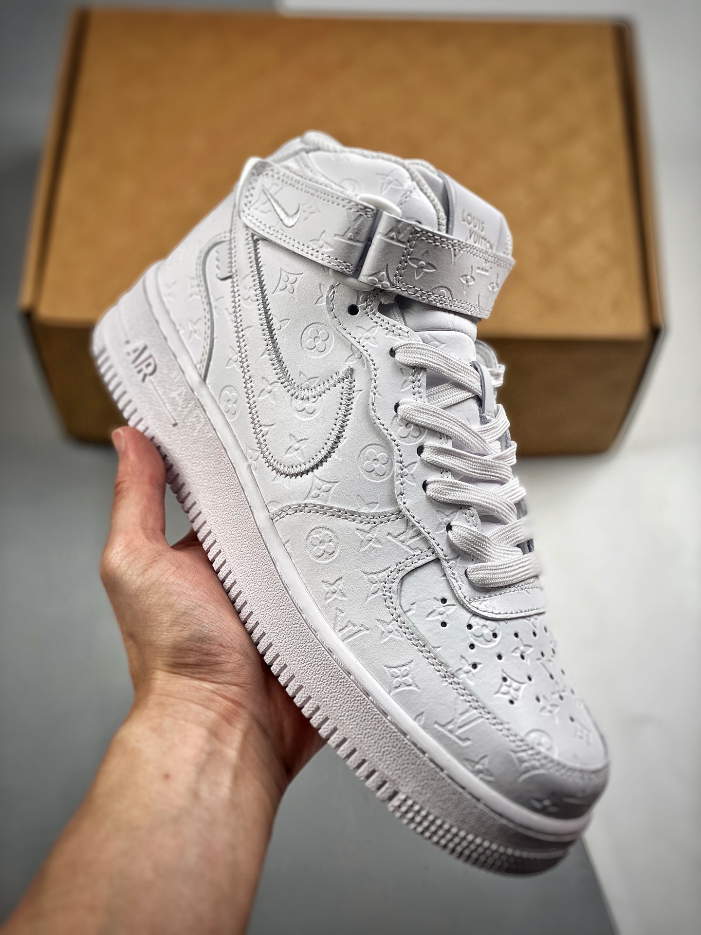 -3 Lv x Nike Air Force 1 Low 路易斯威登驴牌LV联名 空军一号高帮运动休闲板鞋 官方同步 原装级别 原楦头原纸板 打造纯正空军版型#专注外贸渠道 全掌内置蜂窝气垫 #原盒配件 原厂中底钢印、拉帮完美 尺码：36…