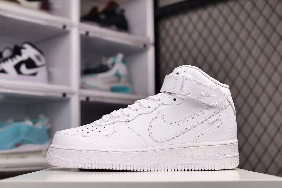 I0 原装礼盒版本 LVx Nike Air Force 1 Low 路易斯威登驴牌LV联名 空军一号高帮运动休闲板鞋官方同步 原装级别 原楦头原纸板 打造纯正空军版型专注外贸渠道 全掌内置蜂窝气垫 原盒配件 原厂中底钢印、拉帮完美