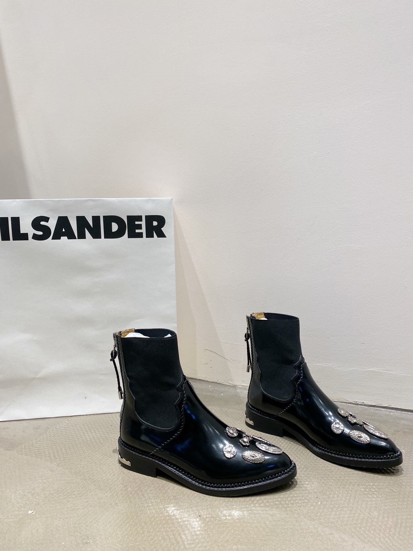 2022/fw Toga Pulla Metal Sculpting Fairy Chelsea Boots with Retro-Metal Hardware - 图片 3