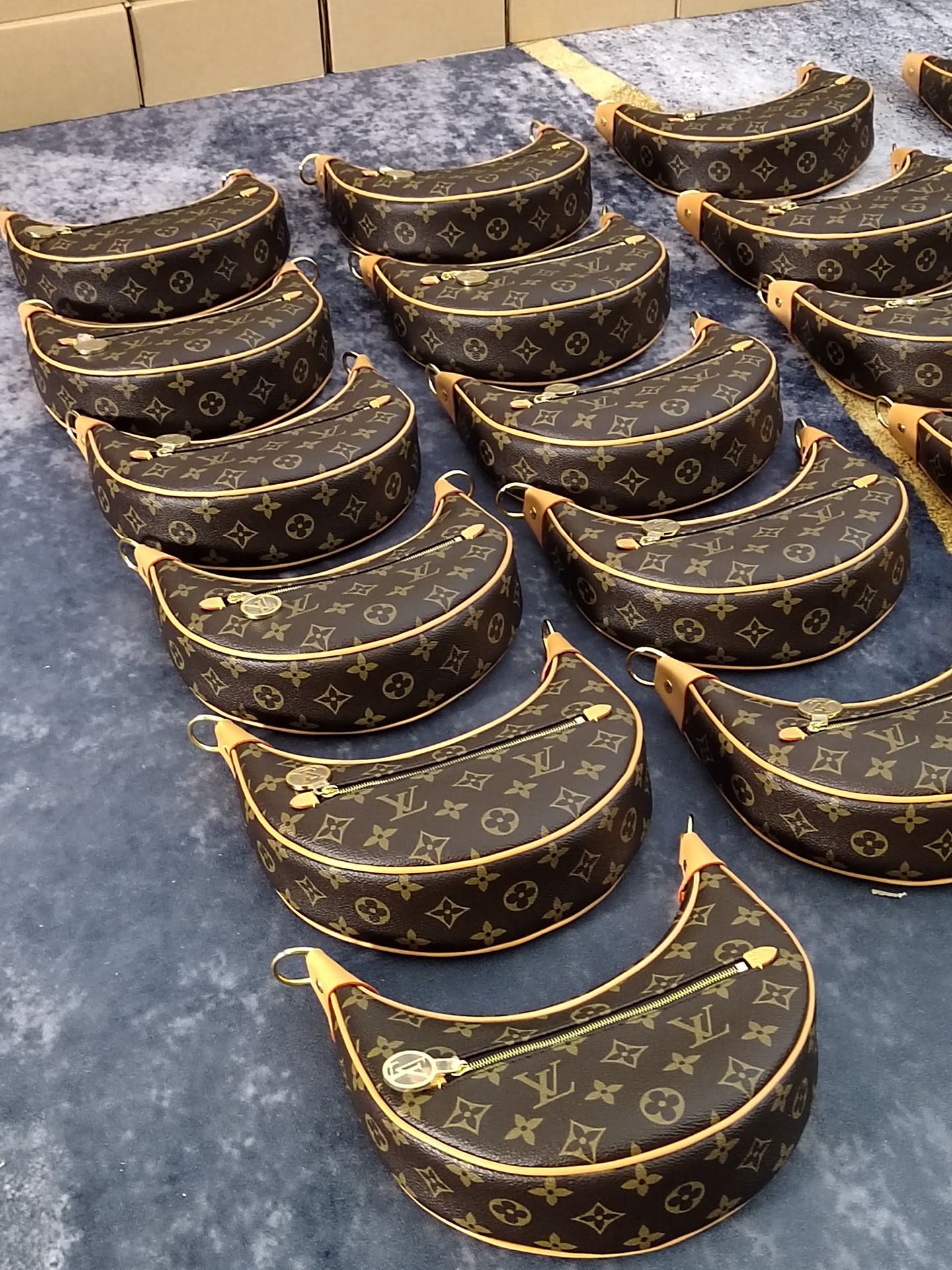 NO:176787,M81098 Moon Bag,19860909M81098 月亮包,,Bag