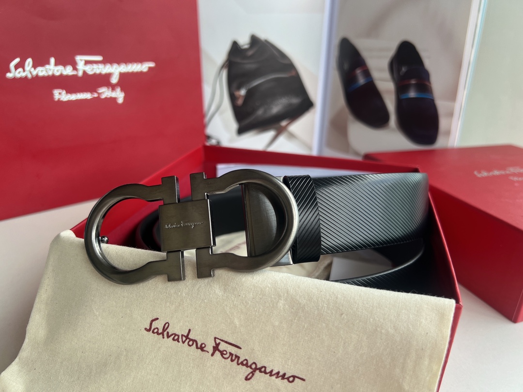 Ferragamo菲拉格慕    头层牛皮压纹图案Gancini金属扣男士3.5cm腰带
