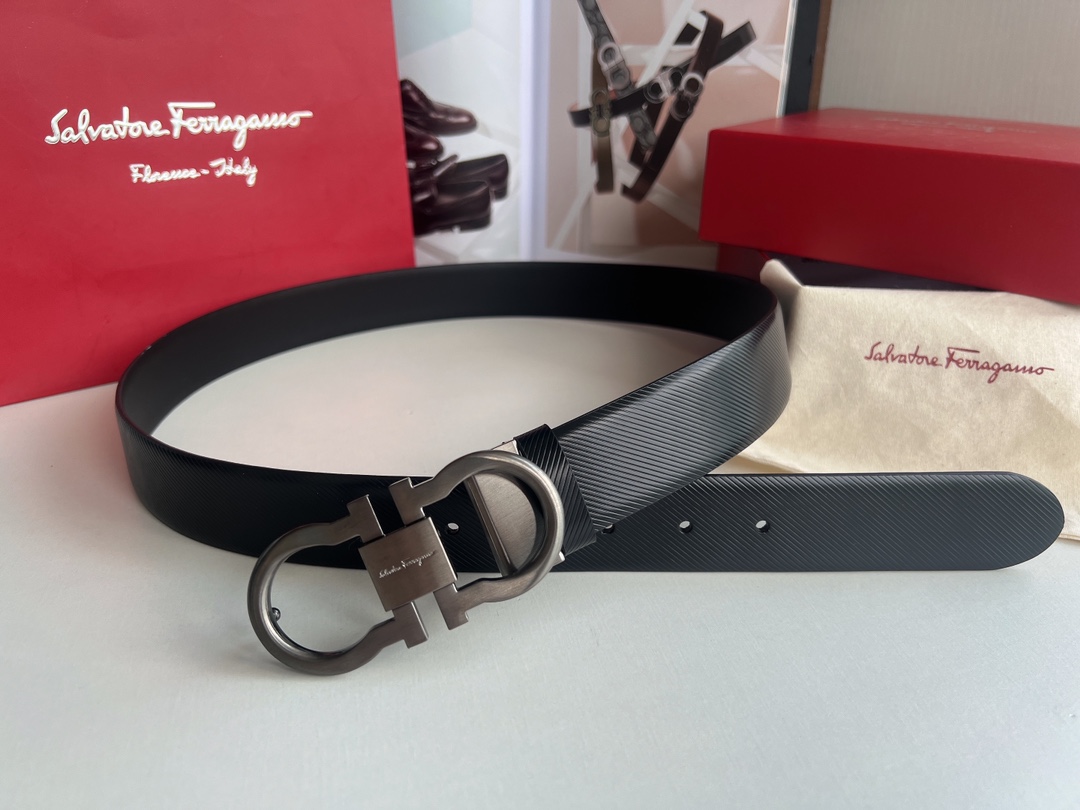 Ferragamo菲拉格慕    头层牛皮压纹图案Gancini金属扣男士3.5cm腰带