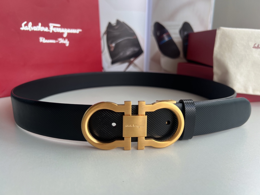 Ferragamo菲拉格慕    头层牛皮压纹图案Gancini金属扣男士3.5cm腰带