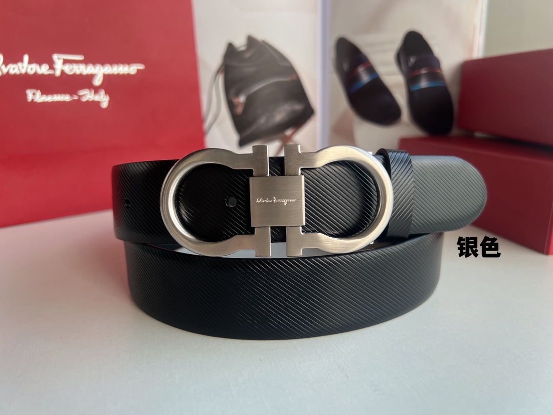 Ferragamo菲拉格慕    头层牛皮压纹图案Gancini金属扣男士3.5cm腰带