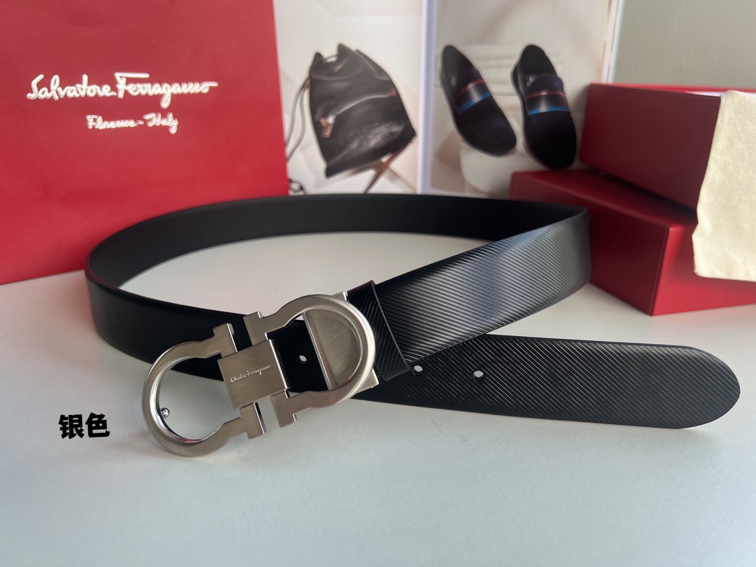 Ferragamo菲拉格慕    头层牛皮压纹图案Gancini金属扣男士3.5cm腰带
