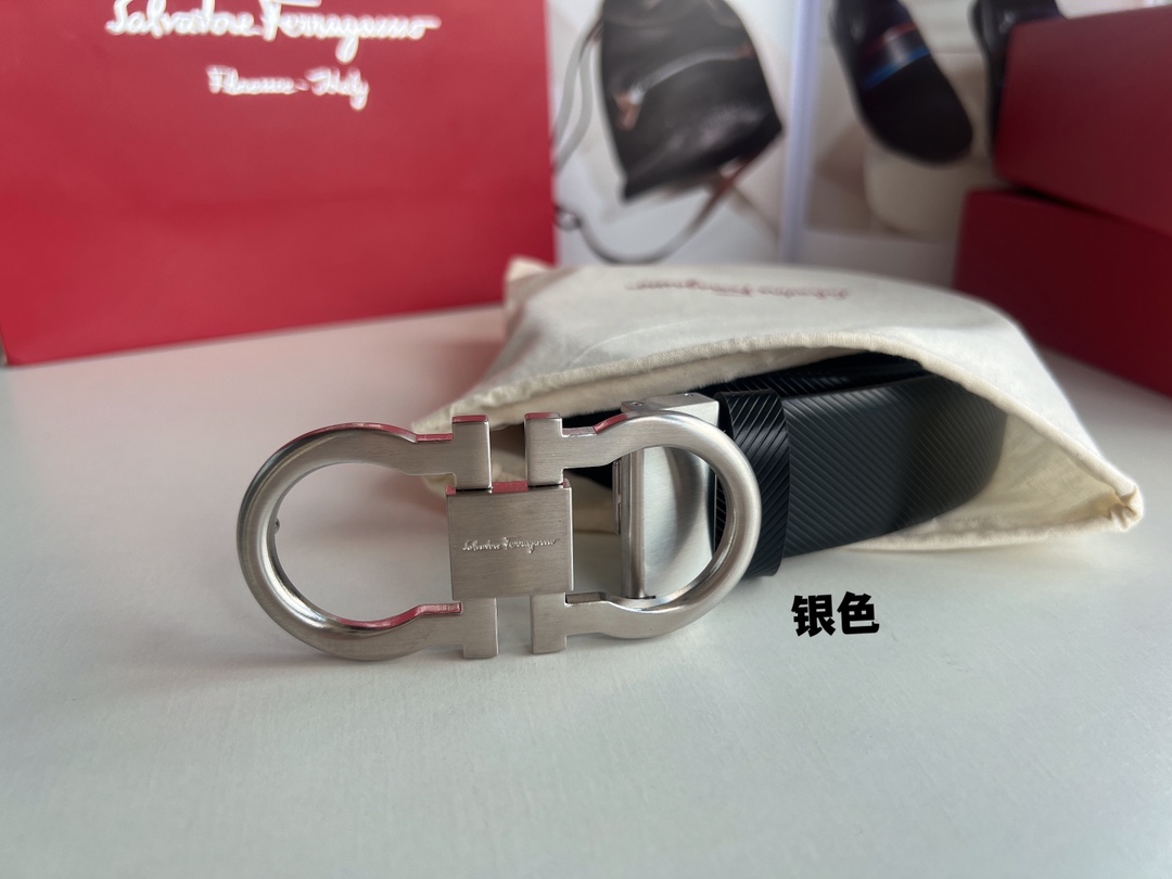 Ferragamo菲拉格慕    头层牛皮压纹图案Gancini金属扣男士3.5cm腰带