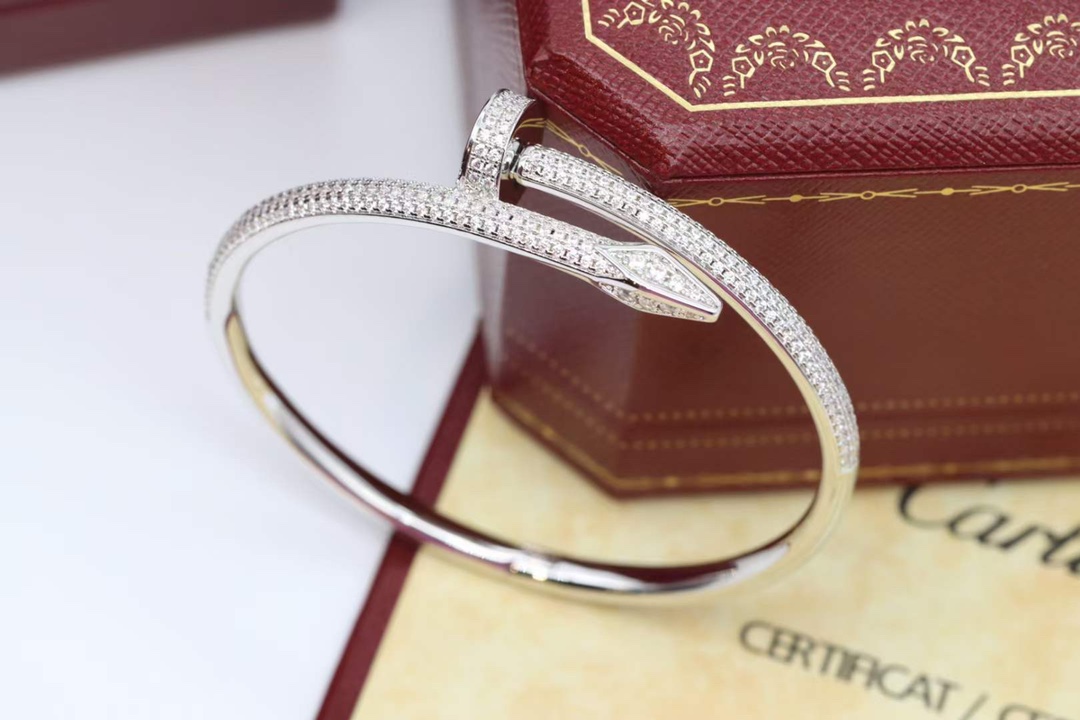 Cartier 卡地亚/Cartier Juste un Clou 满钉钻子手镯
