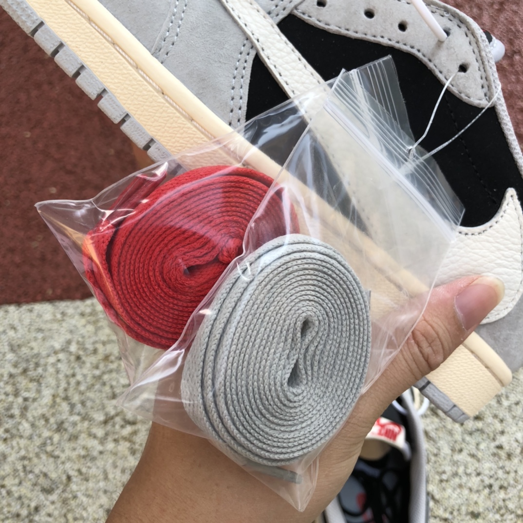 Travis Scott x Nike Air Jordan 1 Low AJ1 联名 低帮板鞋TS 联名倒钩 DM7866-010