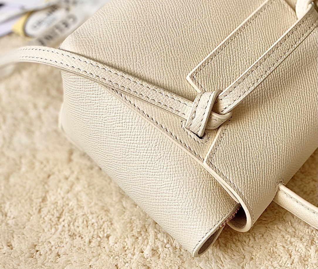 CELINE赛琳Belt 掌纹系列鲶鱼包194263