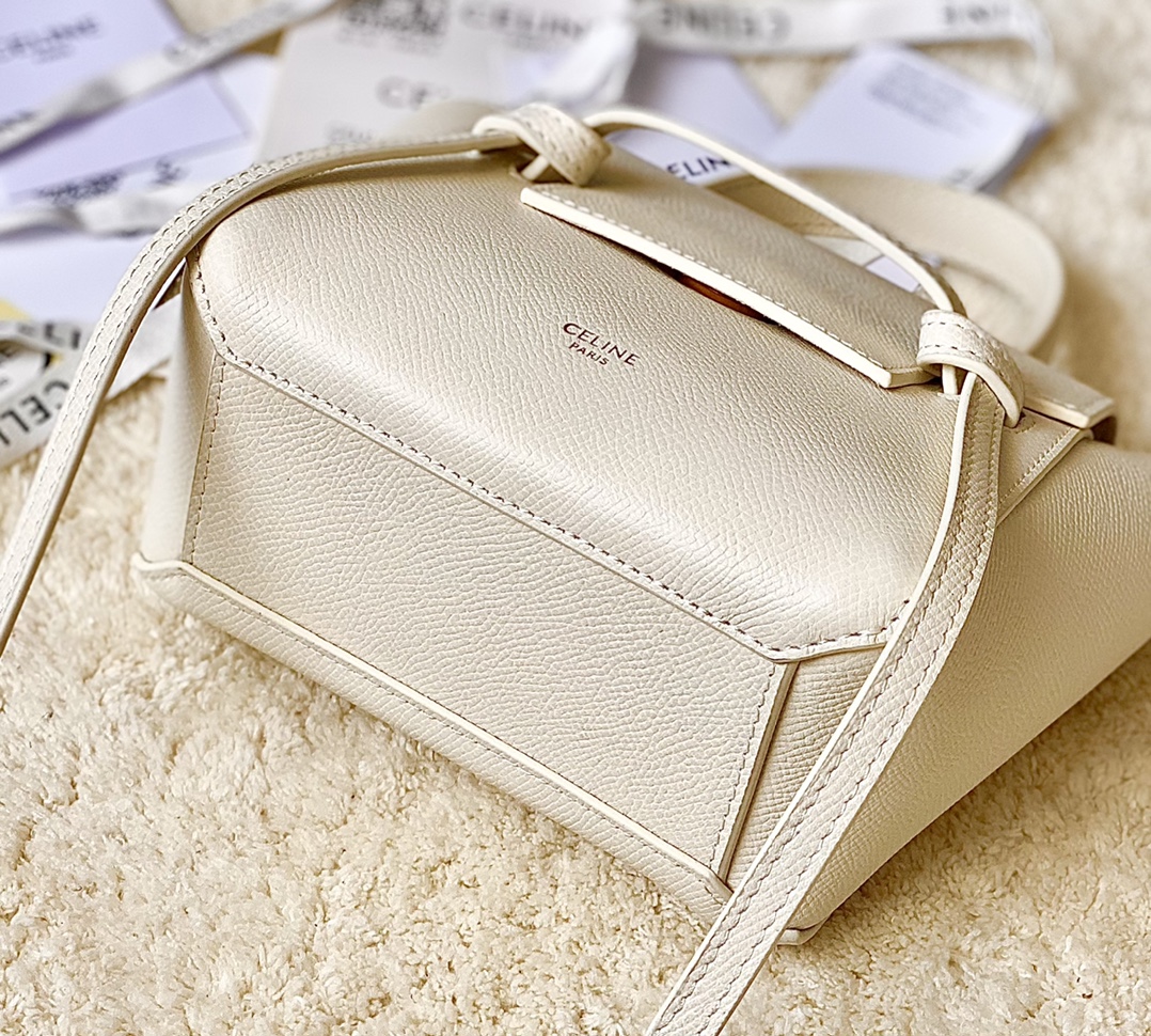 CELINE赛琳Belt 掌纹系列鲶鱼包194263