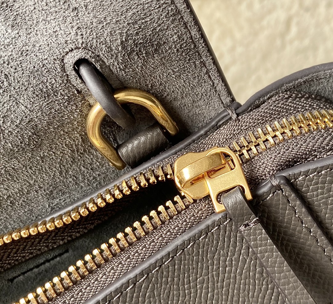 CELINE赛琳Belt 掌纹系列鲶鱼包194263