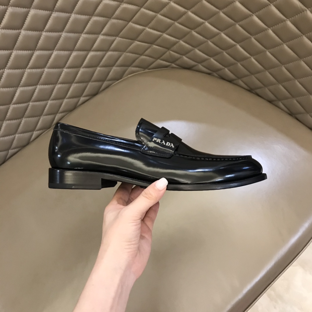 PRADA/普拉达   进口头层牛皮P家原单男士正装商务皮鞋