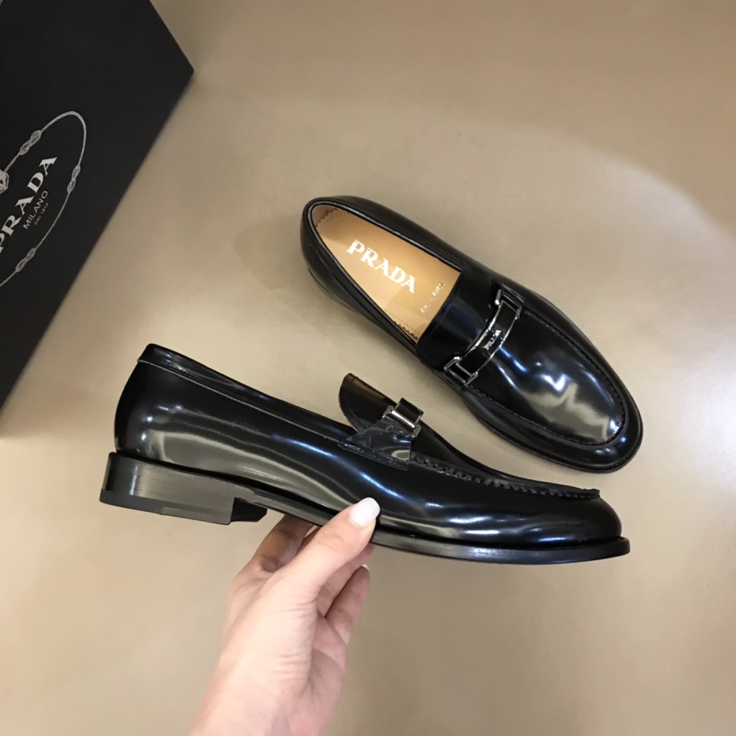 PRADA/普拉达   进口头层牛皮P家原单男士正装商务皮鞋