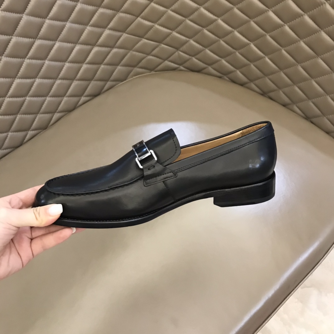 PRADA/普拉达   进口头层牛皮P家原单男士正装商务皮鞋