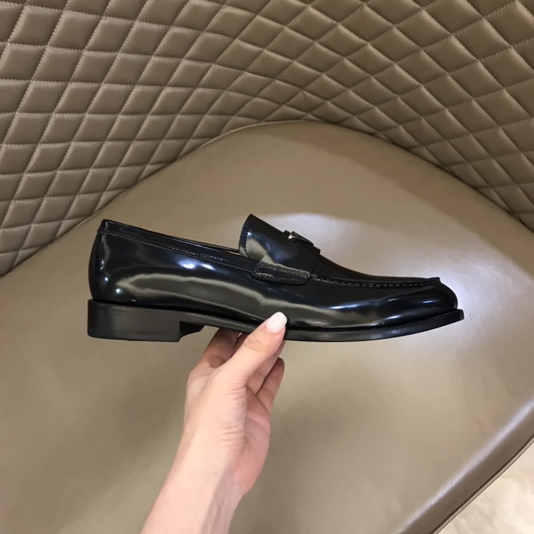 PRADA/普拉达   进口头层牛皮P家原单男士正装商务皮鞋