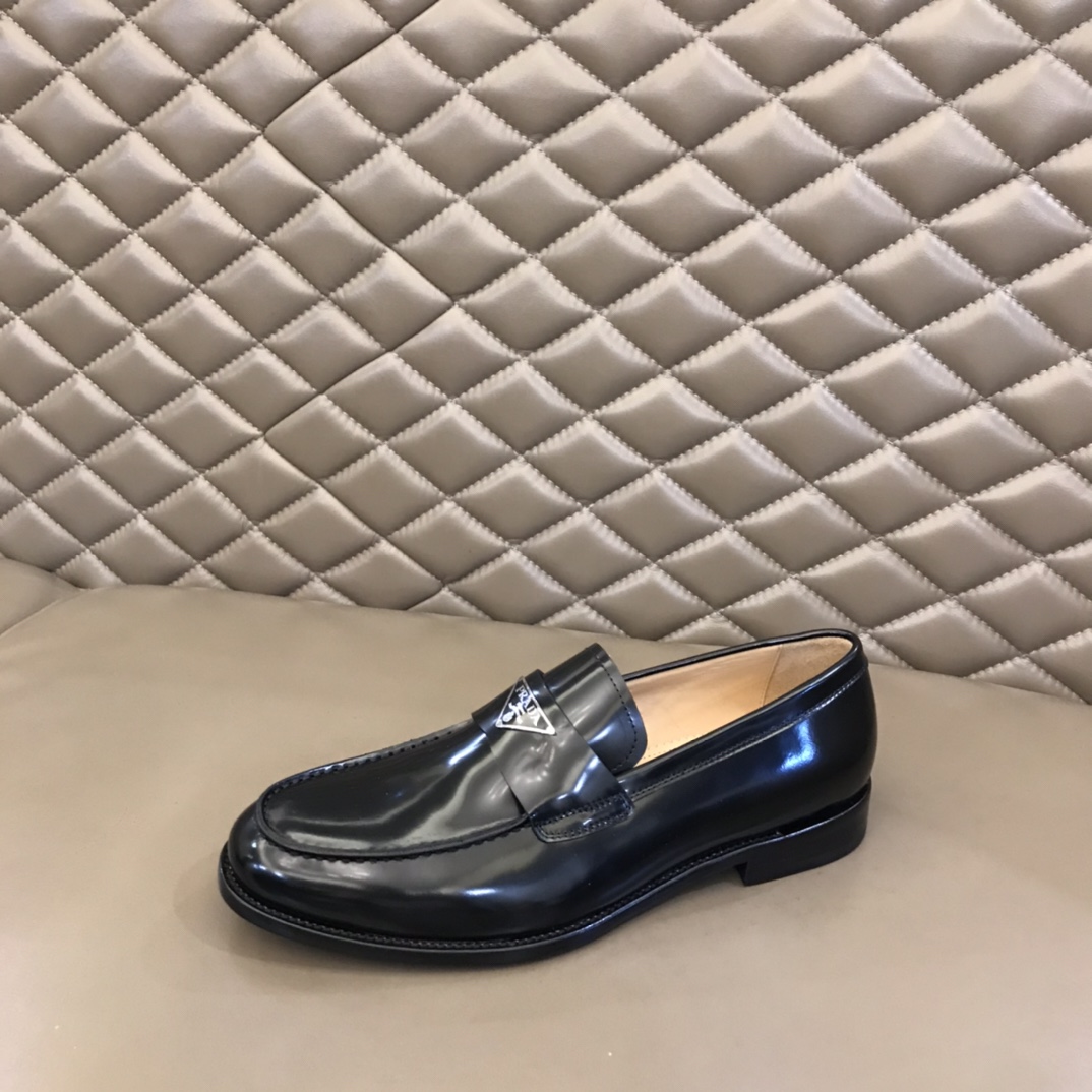 PRADA/普拉达   进口头层牛皮P家原单男士正装商务皮鞋