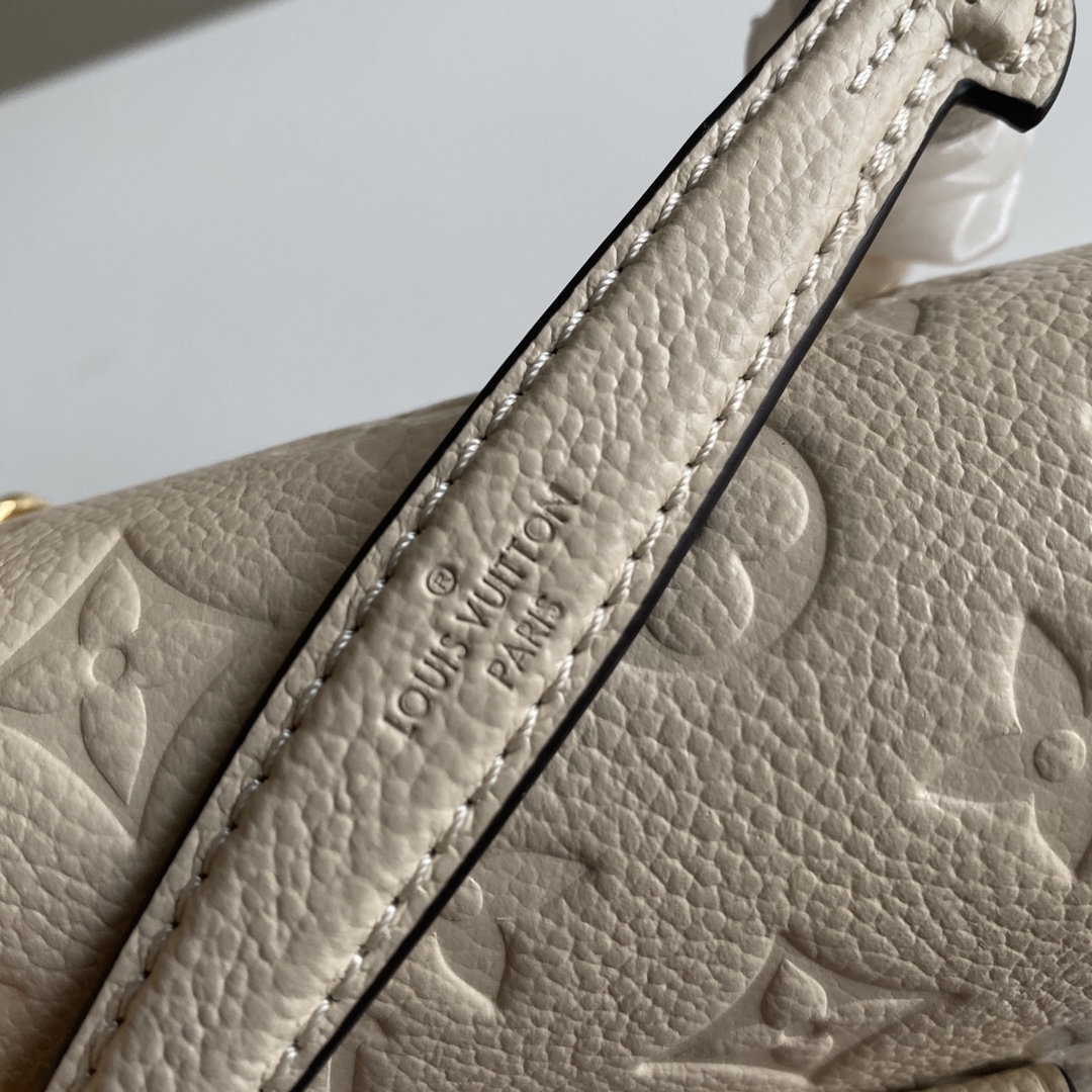 顶级原单VAVINMINI手袋M44550米白色由光滑与压纹MonogramEmpreinte牛皮混合裁