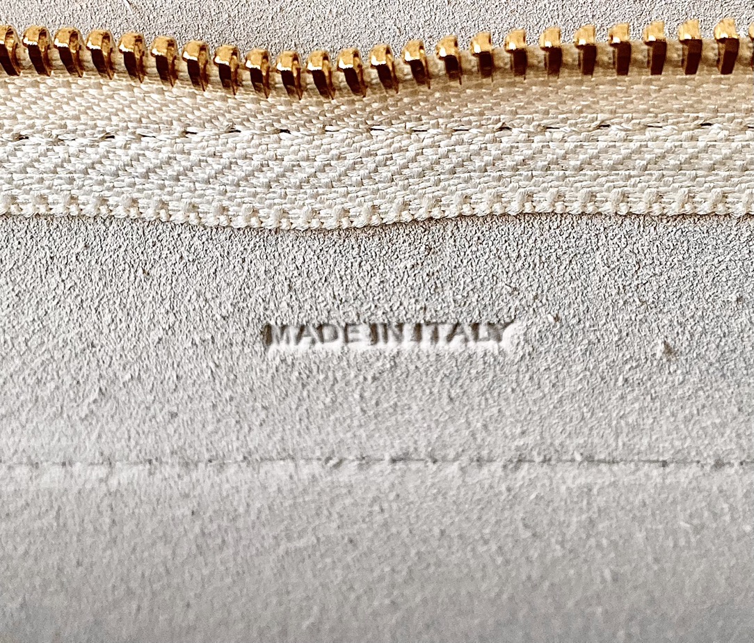 CELINE赛琳Belt 掌纹系列鲶鱼包189003