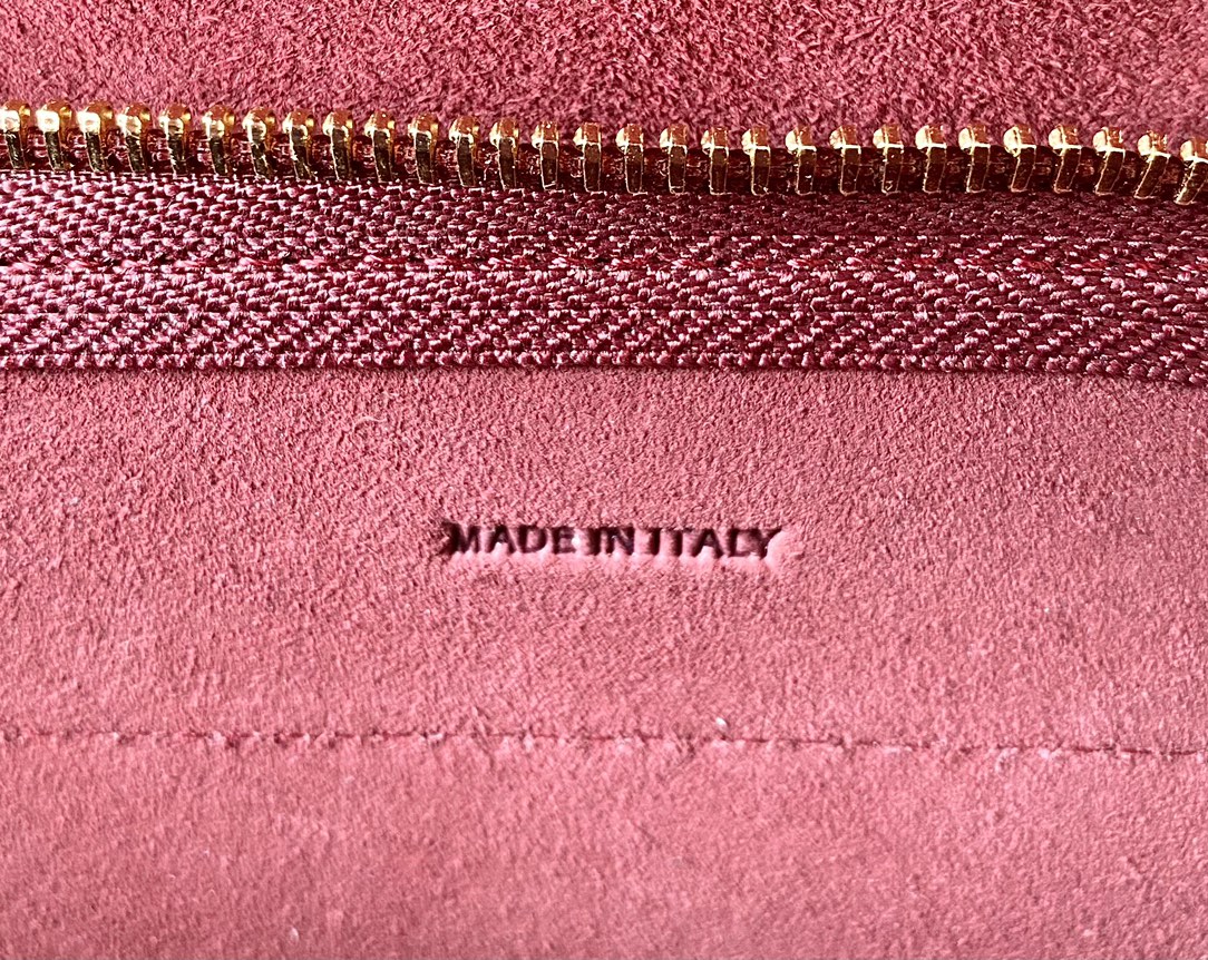 CELINE赛琳Belt 掌纹系列鲶鱼包189003