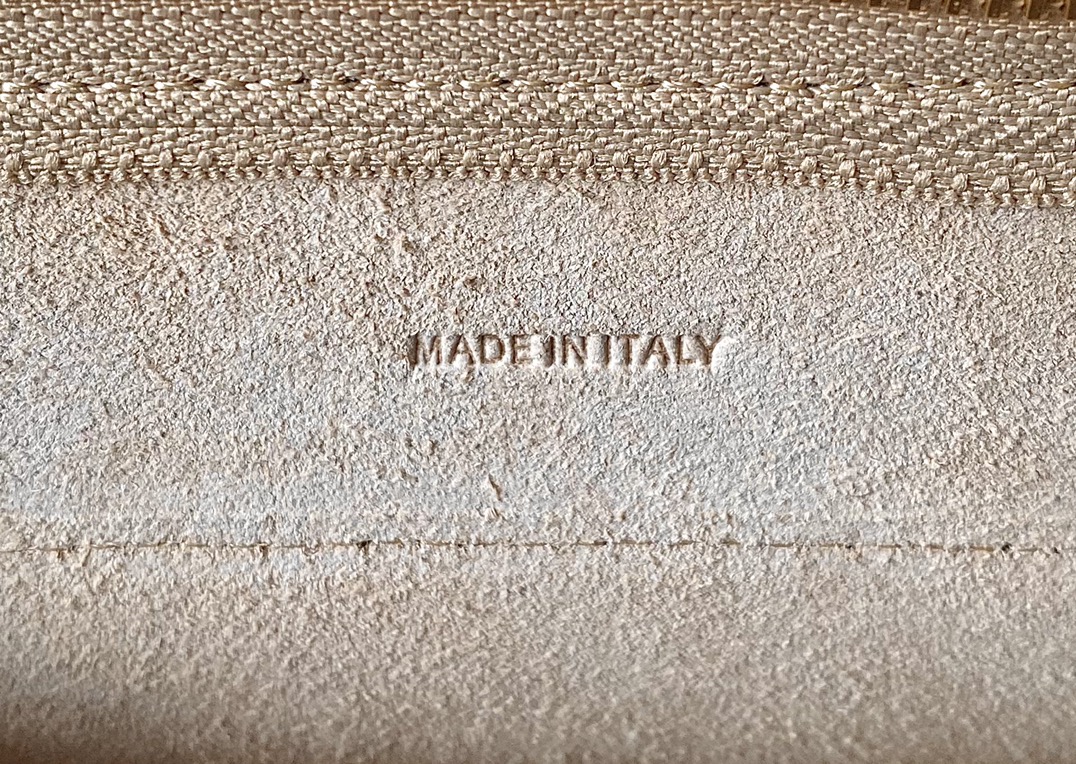 CELINE赛琳Belt 掌纹系列鲶鱼包189003