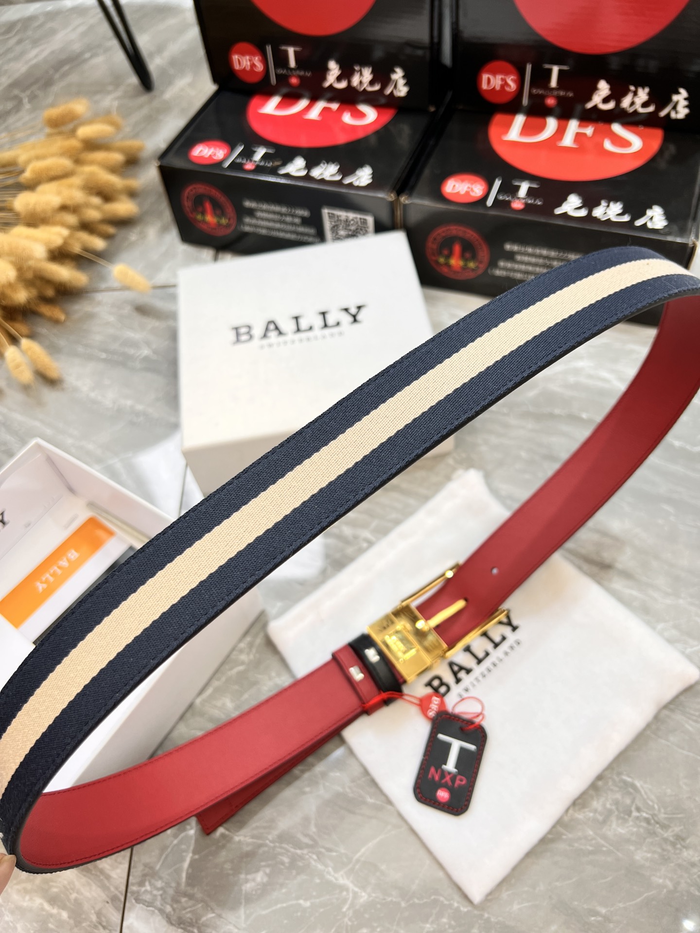 顶级皮带 旋转针扣渐色五金 电镀抛光工艺 双面使用 巴利皮带-Top High Quatity Cheap Sneakers Fashion Clothing Clothes Bags handbags Shoes of all Brand wholesale With The best Quality And Beautiful Price from China Factory Chinese suppliers wholesaler seller 顶级皮带 旋转针扣渐色五金 电镀抛光工艺 双面使用 巴利皮带