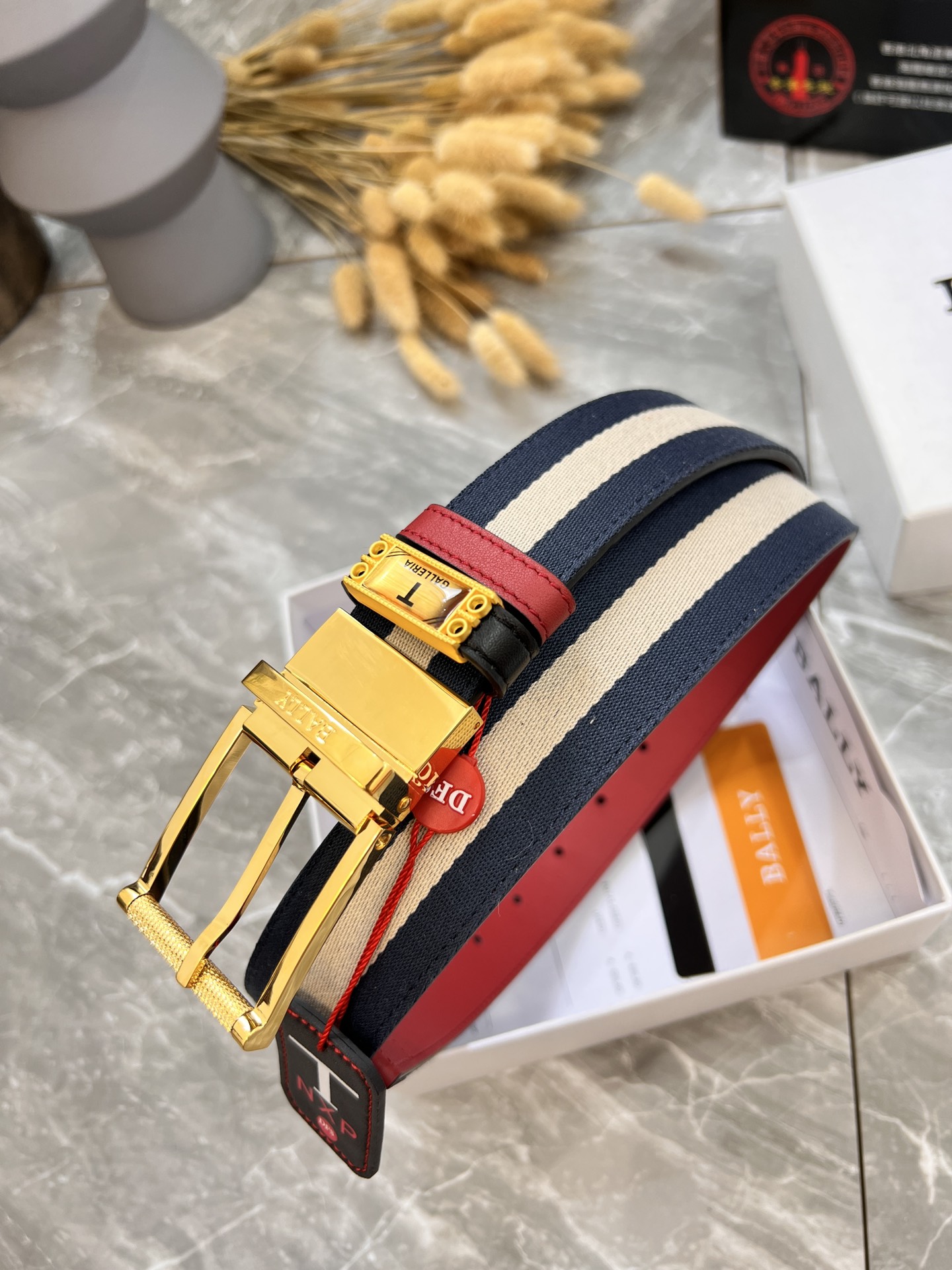 顶级皮带 旋转针扣渐色五金 电镀抛光工艺 双面使用 巴利皮带-Top High Quatity Cheap Sneakers Fashion Clothing Clothes Bags handbags Shoes of all Brand wholesale With The best Quality And Beautiful Price from China Factory Chinese suppliers wholesaler seller 顶级皮带 旋转针扣渐色五金 电镀抛光工艺 双面使用 巴利皮带