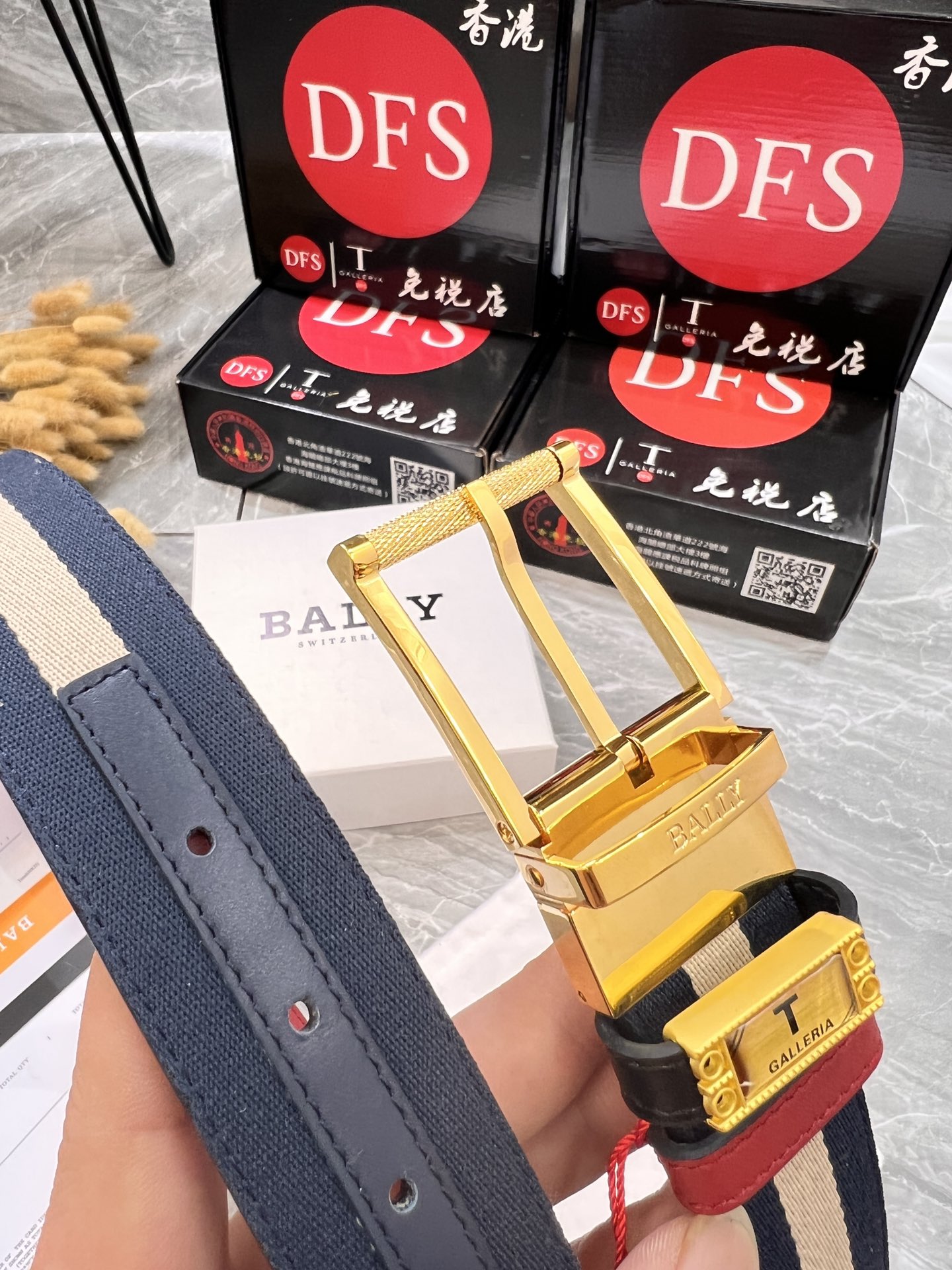 顶级皮带 旋转针扣渐色五金 电镀抛光工艺 双面使用 巴利皮带-Top High Quatity Cheap Sneakers Fashion Clothing Clothes Bags handbags Shoes of all Brand wholesale With The best Quality And Beautiful Price from China Factory Chinese suppliers wholesaler seller 顶级皮带 旋转针扣渐色五金 电镀抛光工艺 双面使用 巴利皮带